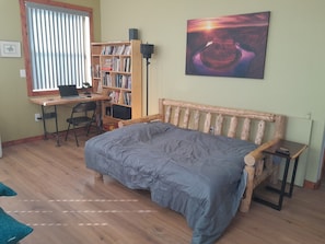 1 dormitorio, tabla de planchar con plancha, wifi gratis y ropa de cama