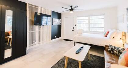 Spacious & Open Studio Condo Steps2 Water w/ Patio