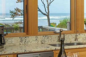 Talo (5 Bedrooms) | Sisätilat