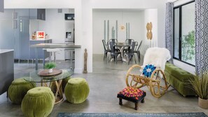 สตูดิโอ (Multiple Bedrooms) | ภายใน