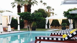 Studio (Multiple Bedrooms) | Bahagian dalam