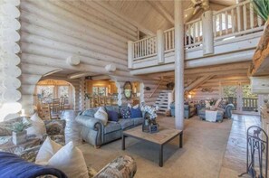House (4 Bedrooms) | Interior - Hot Tub, Game Room, Large Deck w/ Incredible View Penticton Lodge by Avantstay (Big Bear Lake)