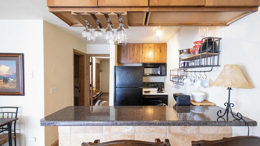 Boomerang Village 201 by Avantstay Ski In/ Ski Out Unit Close to Town!