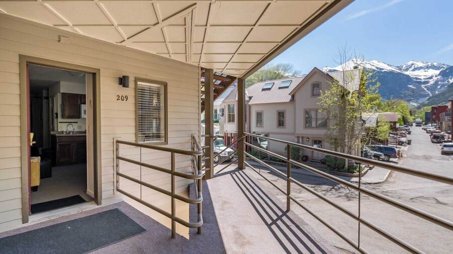 Viking Lodge 209 by Avantstay Great Ski Access, Walk to Downtown