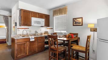 House (1 Bedroom) | Interior