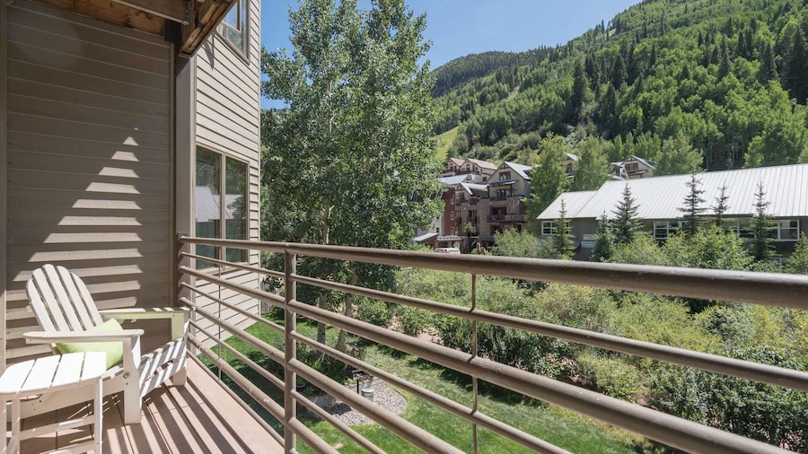 Viking Lodge 216 by Avantstay Great Ski Access, Walk to Downtown