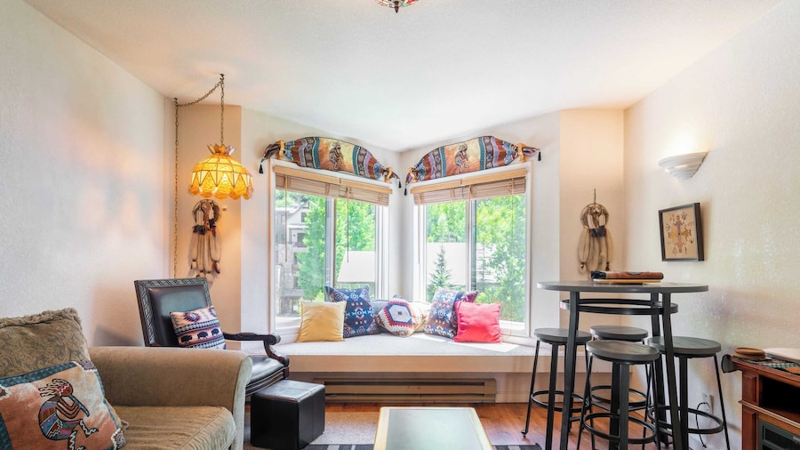 Viking Lodge 319 by Avantstay Great Ski Access, Walk to Town Park & Downtown