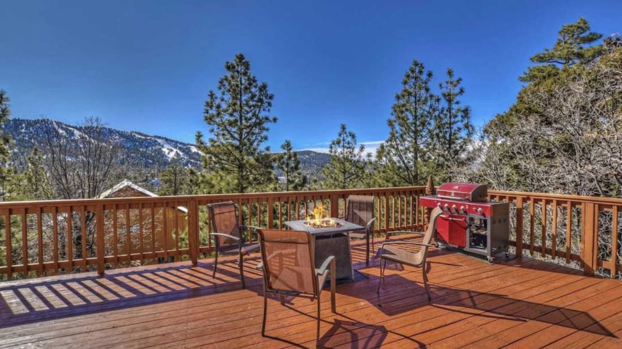 Views at Wolf Lodge by Avantstay Magnificent Views w/ Hot Tub, Sauna, Games