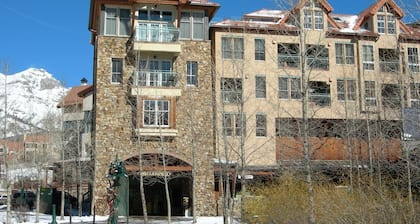 Palmyra 4G by Avantstay Close to the Slopes & Town!