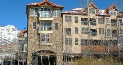 Palmyra 4G by Avantstay Close to the Slopes & Town!