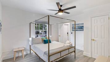 3 camere, una scrivania, ferro/asse da stiro, Wi-Fi