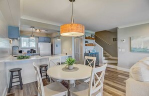 House (1 Bedroom) | Interior - 11B Mariners Walk by Avantstay Direct Beach Access! Views Communal Pool (Isle of Palms)