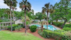 Interior - 405 Yacht Harbor by Avantstay Marina Views + Pool Access + Outdoor Lounge Near Golf & Beach (Isle of Palms)