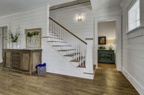 Interior - 24 Sand Dollar Drive by Avantstay Entertainers Home w/ Pool. Hot Tub, Ping Pong & Close To Beach! (Isle of Palms)
