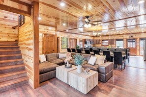 Maison (Multiple Bedrooms) | Intérieur