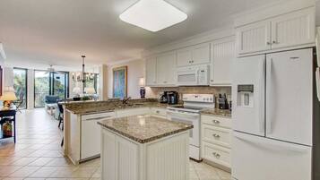 Nhà (2 Bedrooms) | Nội thất