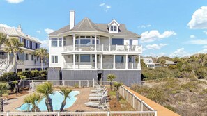 House (6 Bedrooms) | Interior