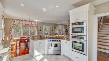 Nhà (4 Bedrooms) | Nội thất