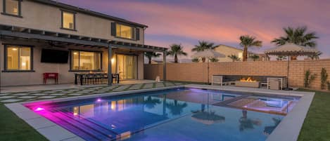 House (6 Bedrooms) | Front of property