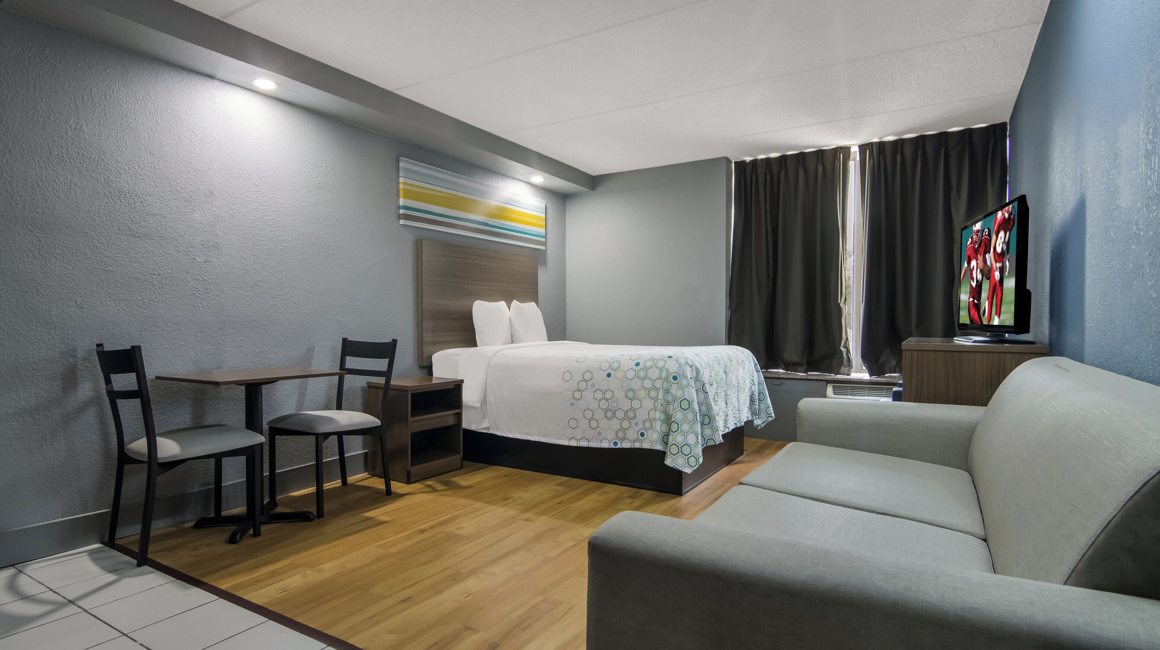 Foto - HomeTowne Studios by Red Roof & Conference Center Chicago – N Aurora/ Naperville