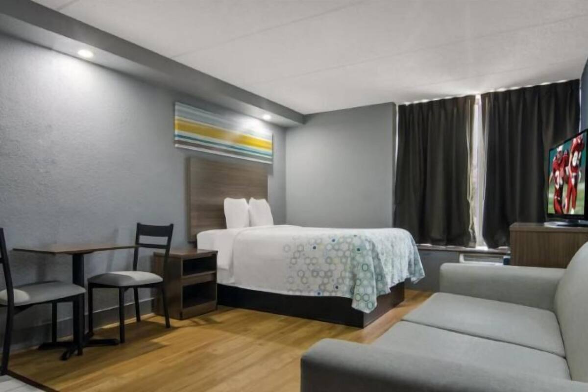 1 chambre, bureau, espace de travail pour ordinateur portable