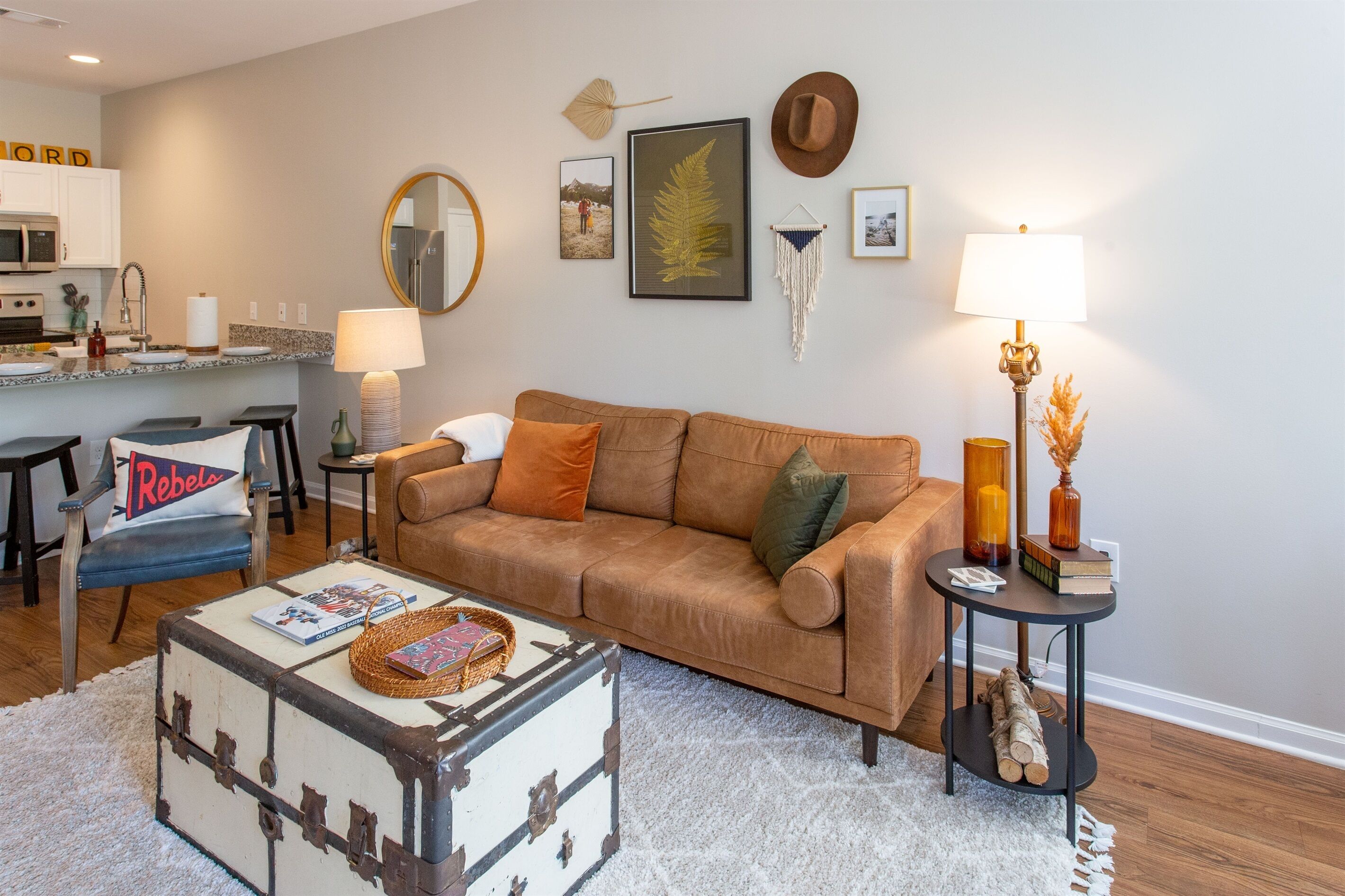 Lux Oxford Cottage Vacation Getaway - Amazing Location!