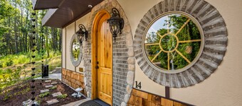 Howards Hollow! Earth Home at The Forgotten Forest!