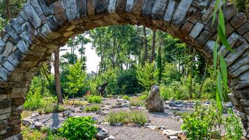 Enceinte de lâhĂ©bergement