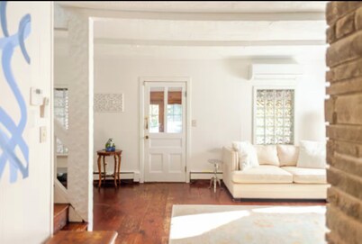 Private Giant Luxury Creekside Home - Serenity