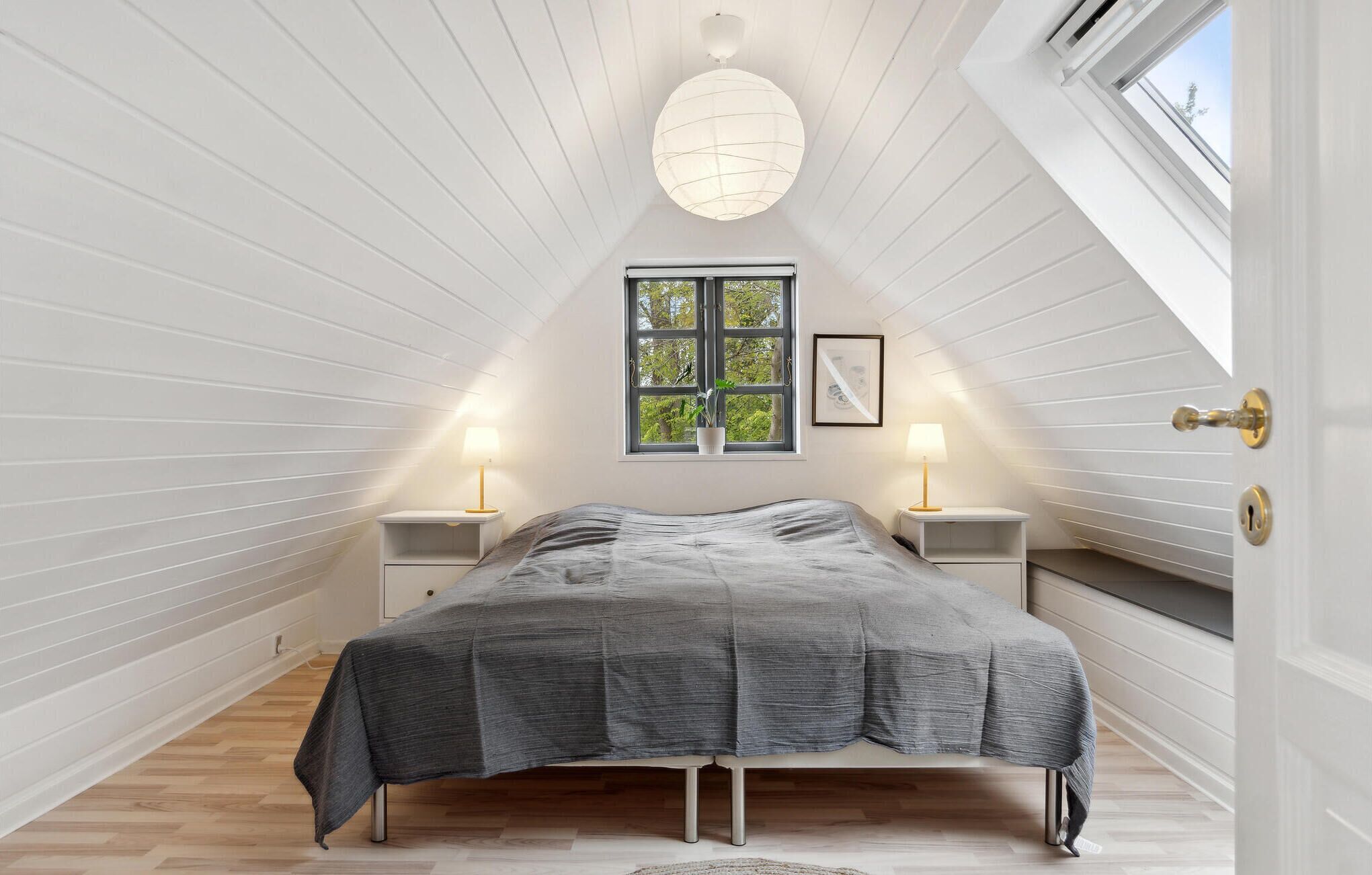 9 soverom, reiseseng for barn og wi-fi (inkludert)