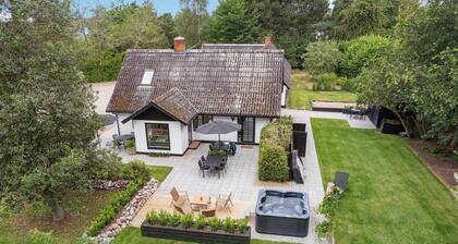 Lovely home in Nykøbing Sj with kitchen