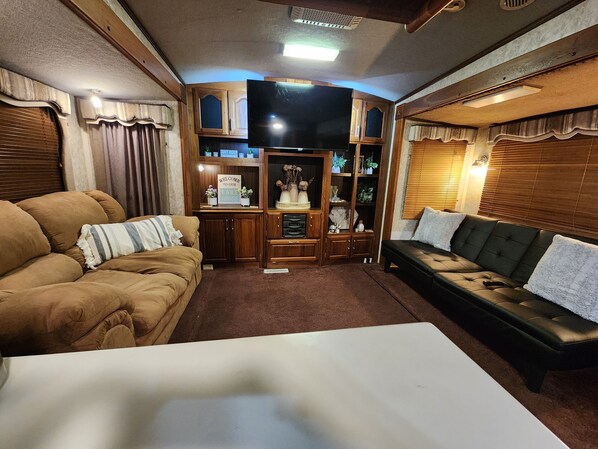 Unclassified image, 1 of 21, button - Sail boat retreat (Georgetown)