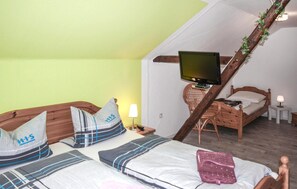 3 slaapkamers, reisbedje, gratis wifi, beddengoed