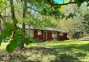 Exterior - Song Farm Guesthouse - Winnsboro! (Winnsboro)