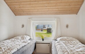 4 chambres, lit de bébé portatif, accès au Wi-Fi (inclus)