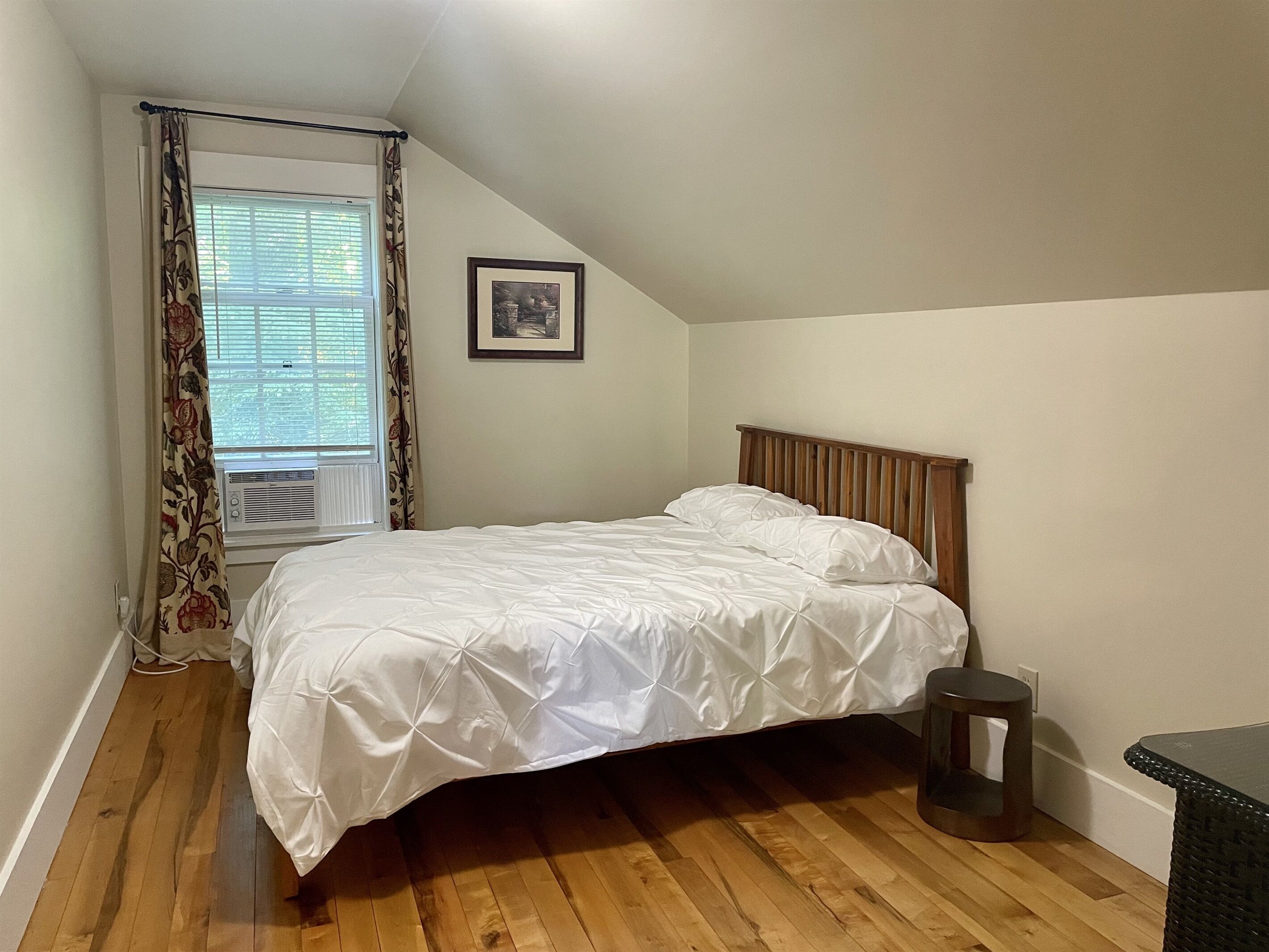 2 bedrooms, desk, free WiFi, bed sheets