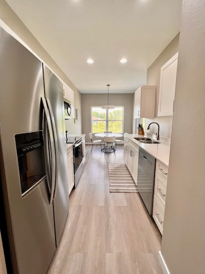 Spectacular Cedar Falls Townhome!