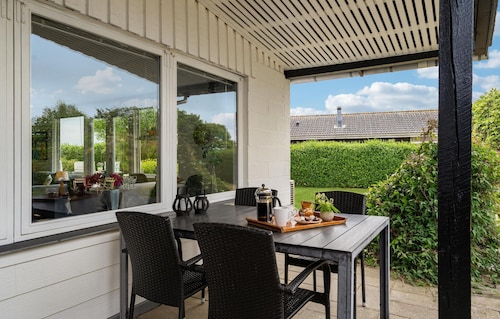 Stunning home in Bogense with WiFi