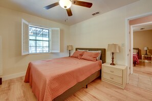 4 bedrooms, WiFi, bed sheets