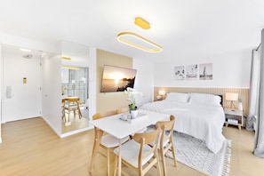 1 chambre, fer et planche à repasser, Wi-Fi gratuit, draps fournis