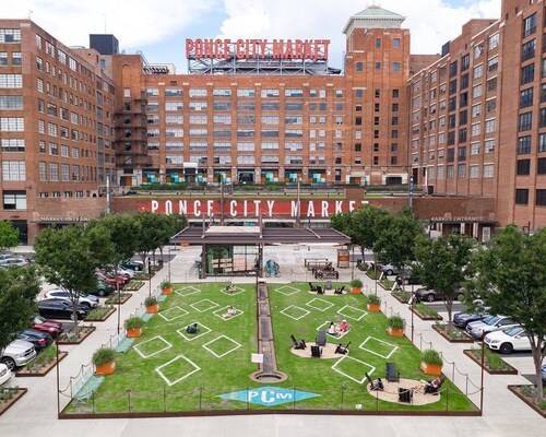 Luxury Living w/ Skyline View+Wine Bar+Huge Master Suite near PCM & Beltline 