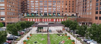 Luxury Living w/ Skyline View+Wine Bar+Huge Master Suite near PCM & Beltline 