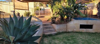 "Roseneath" Private room with en-suite. Room 1