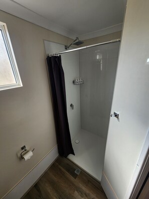 Towels - "Roseneath" Private room with en-suite. Room 3 (Northam)
