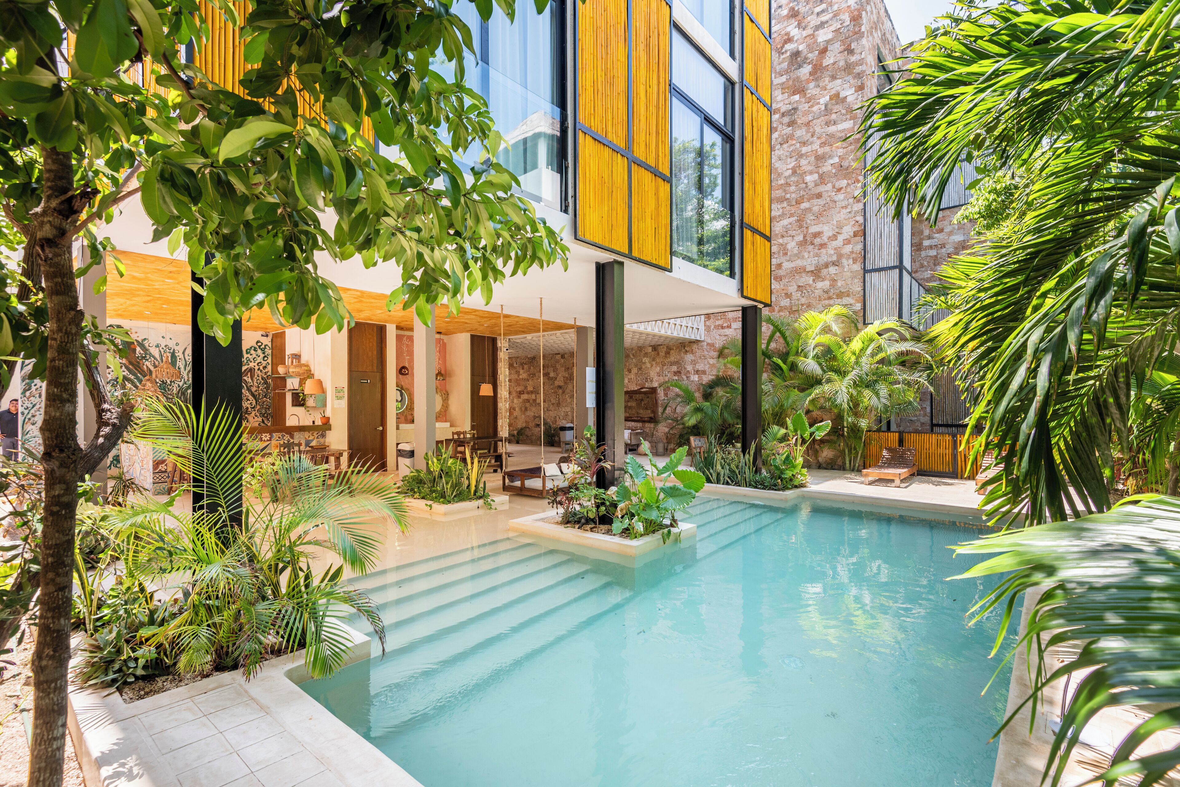 Kolam renang outdoor