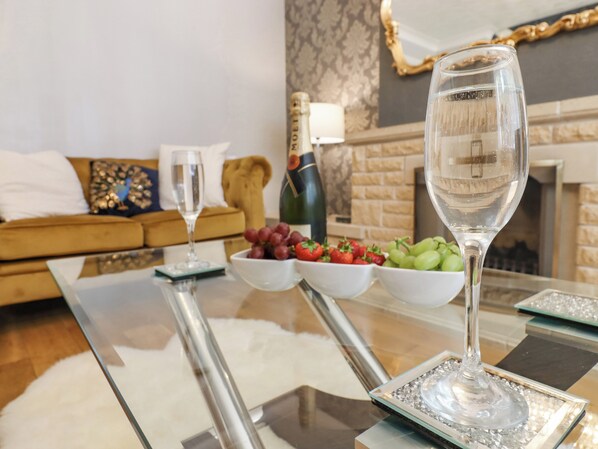 Cottage | Dining - The Angel's Rest (Milton Keynes)