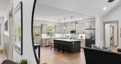 The Rendezvous, 3BR/3BA Retreat on the Trail in Bella Vista