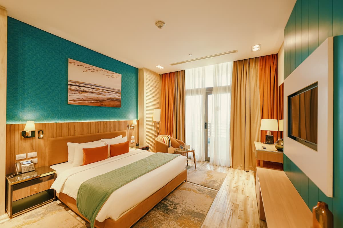 Deluxe Double or Twin Room, Sea View | Premium bedding, down comforters, minibar, in-room safe