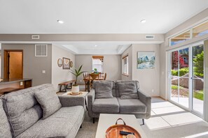 Classic Apartment | Living area | Flat-screen TV - Icicle Village Winter Wonderland. Pool (Leavenworth)