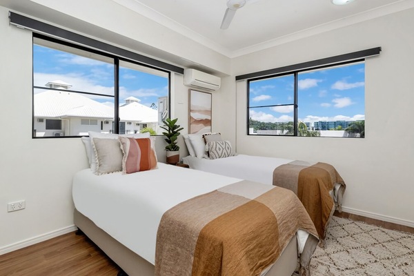 Bedroom 3 image 1
